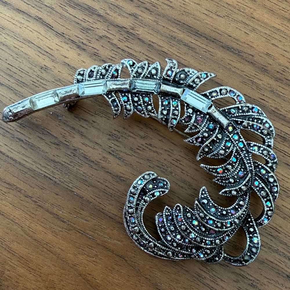 Brooch Guess by Marciano - Picture 11 of 14